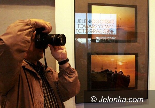 JELENIA GÓRA: Światłem malowane w Galerii JTF