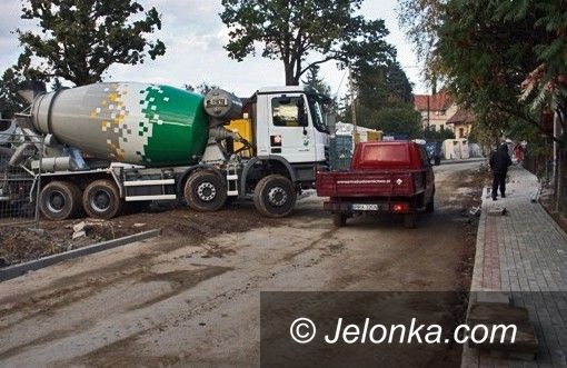 JELENIA GÓRA: Trudne życie przy budowie Tesco