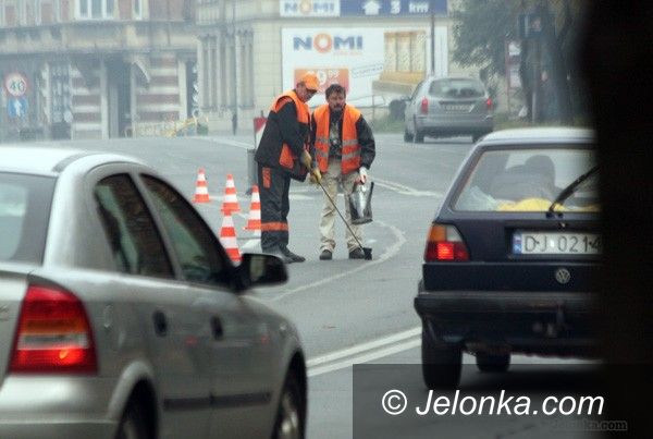 JELENIA GÓRA: Aby zimą asfalt się trzymał