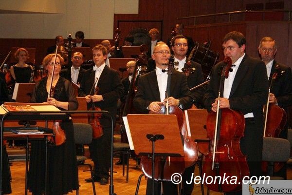 JELENIA GÓRA: Dvořák, Bacewicz i boskie skrzypce Piotra Pławnera