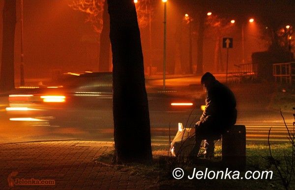 JELENIA GÓRA: Bezradni bezdomni i zabójcze zimno