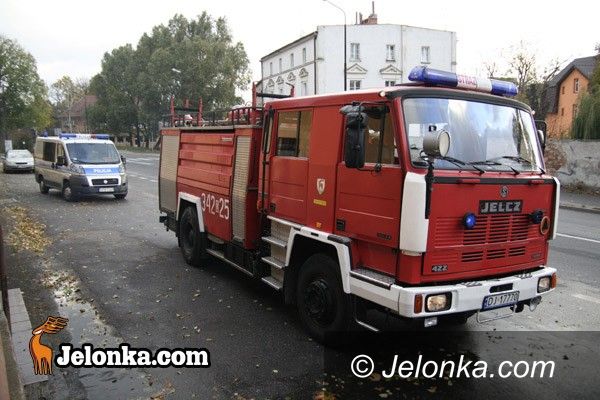 JELENIA GÓRA: Płonął sklep z odzieżą używaną