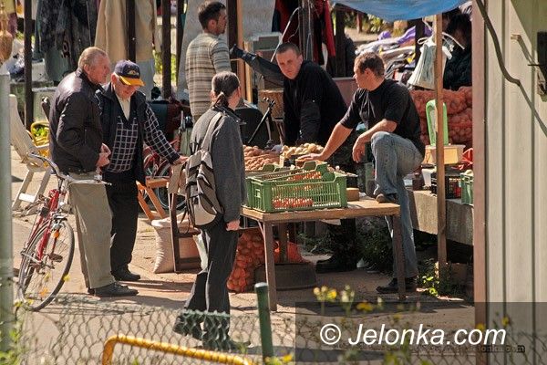 JELENIA GÓRA: Niepokój o umowy na targowiskach. Na ostatnią chwilę