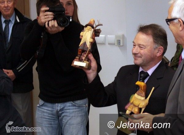 REGION JELENIOGÓRSKI: Nowicjusze i znane twarze w wyborczym starciu
