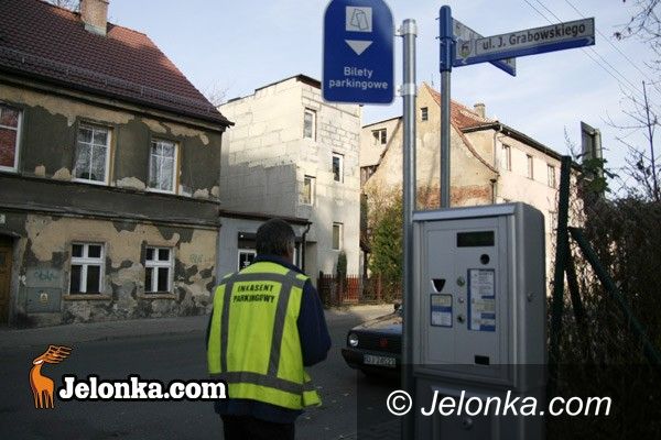JELENIA GÓRA: Parkomaty już działają. Pamiętajcie o postojowym!