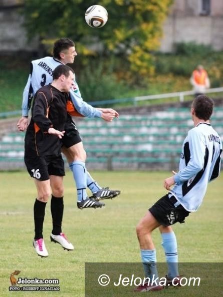 IV-liga piłkarzy: Wydostać się ze strefy spadkowej