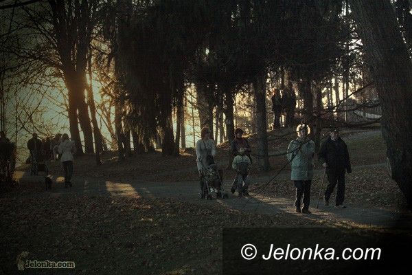 JELENIA GÓRA: Gorąco jak w...  listopadzie. Złota polska jesień