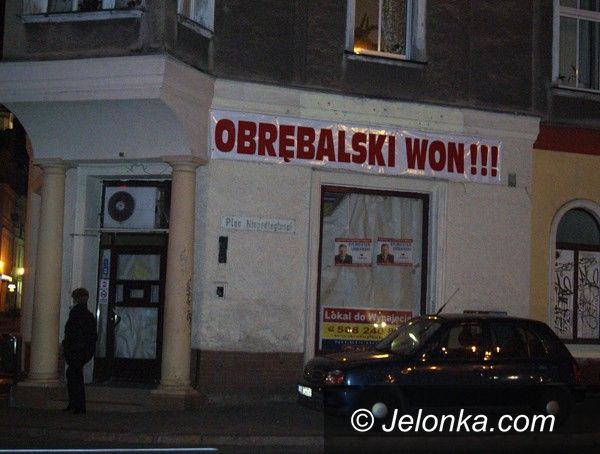 JELENIA GÓRA: Najpierw dziękowali, teraz wyganiają