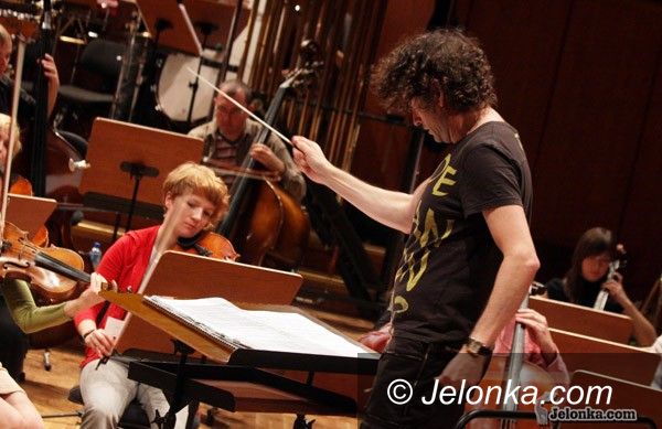 JELENIA GÓRA: Piotr Rubik i nasi filharmonicy zagrają w&#8230; Koszycach