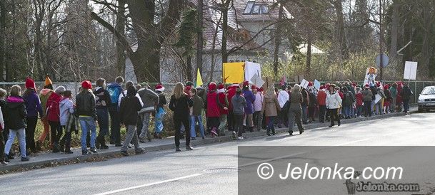 JELENIA GÓRA: Nie palcie w piecach śmieci! – nawoływały dzieci