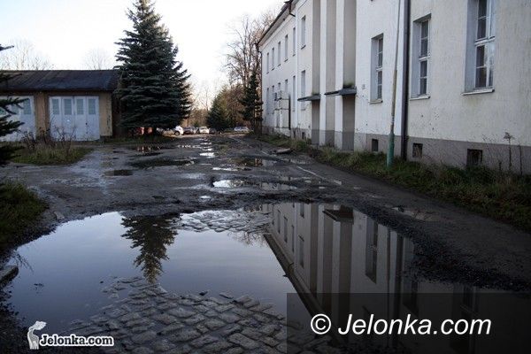 JELENIA GÓRA: Pod Jeleniami z dziurami i w ciemnościach