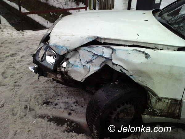 JELENIA GÓRA REGION: Kolizyjne skutki porannej ślizgawicy