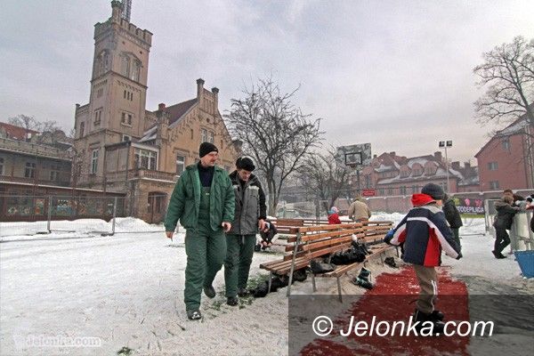 JELENIA GÓRA: Święta – aktywnie! W górach, na lodowisku, na spacerach
