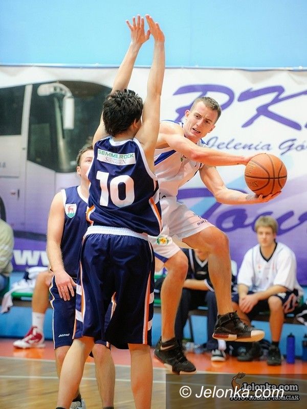 III-liga koszykarzy: Zagrają ze sobą ligowi sąsiedzi