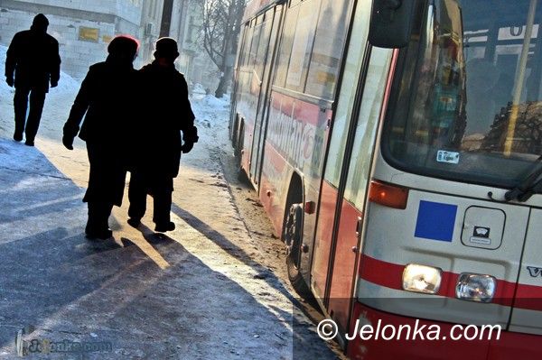 JELENIA GÓRA: Kierowca do pasażerów: „Spadać!”. Prezes przeprasza