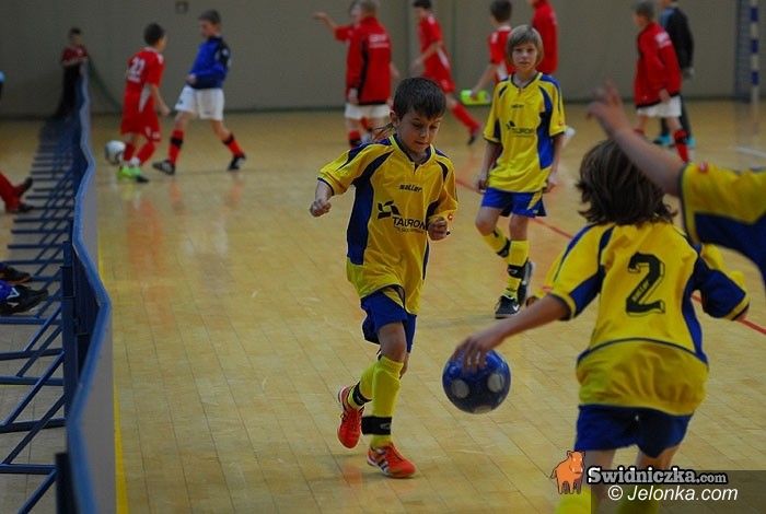 Janowice Wielkie: Turniej halówki i pokaz piłkarskiego freestyle’u