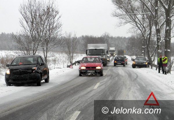 JELENIA GÓRA: Pośpiech, poślizg i kolizja
