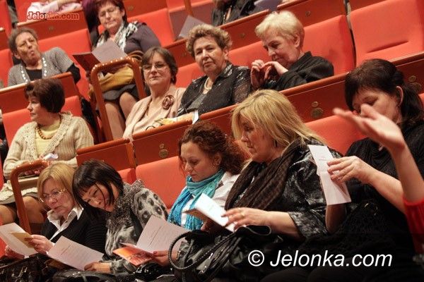 JELENIA GÓRA: 8 marca coraz bliżej. Pamiętajcie o paniach!