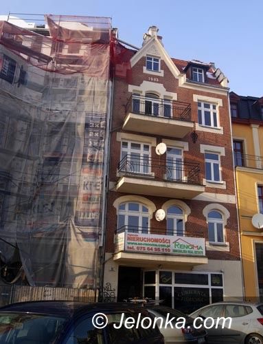 JELENIA GÓRA: Lata budowy ku pamięci potomności
