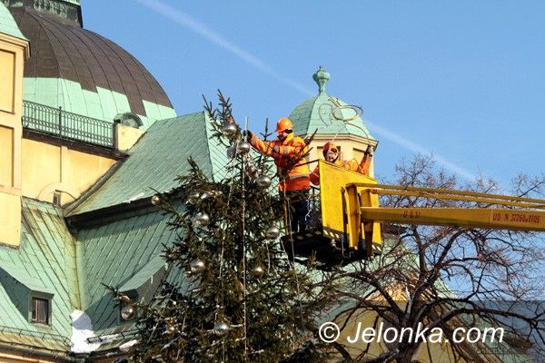 JELENIA GÓRA: Żegnajcie choinki na prawie rok!