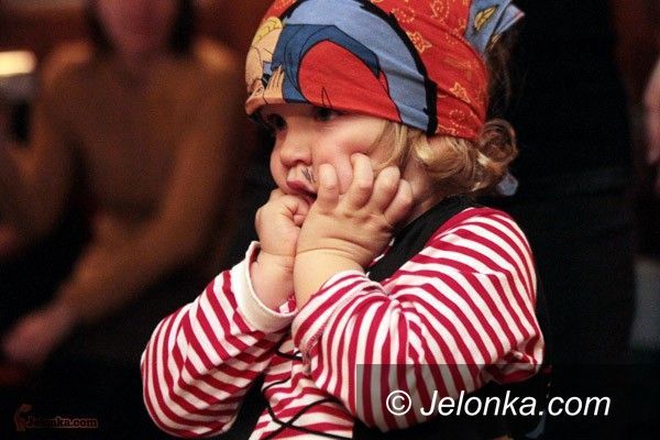 JELENIA GÓRA: Śmiało wyginali ciało! Karnawał w MDK