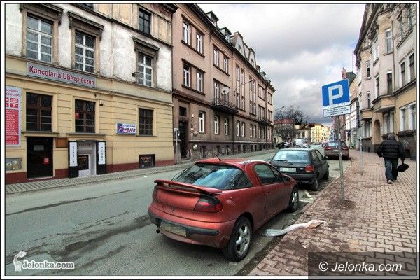 JELENIA GÓRA: Brudno w mieście. Na gruntowne porządki jeszcze nie czas