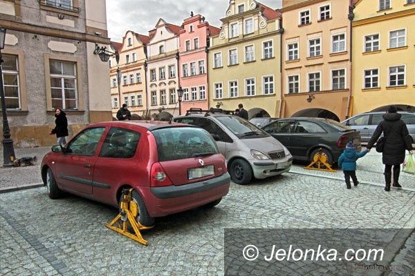 JELENIA GÓRA: Zakaz postoju dla wszystkich: także dla władz miasta