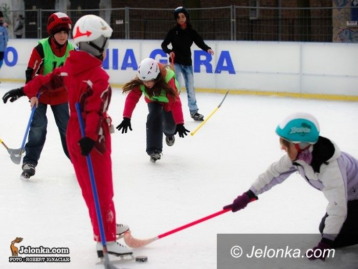 Jelenia Góra: Hokejowe zmagania na Białym Orliku
