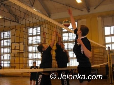 Jelenia Góra: Czwartek spędzony pod siatką