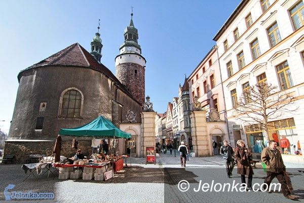 JELENIA GÓRA: Zegar na baszcie wojanowskiej szwankuje