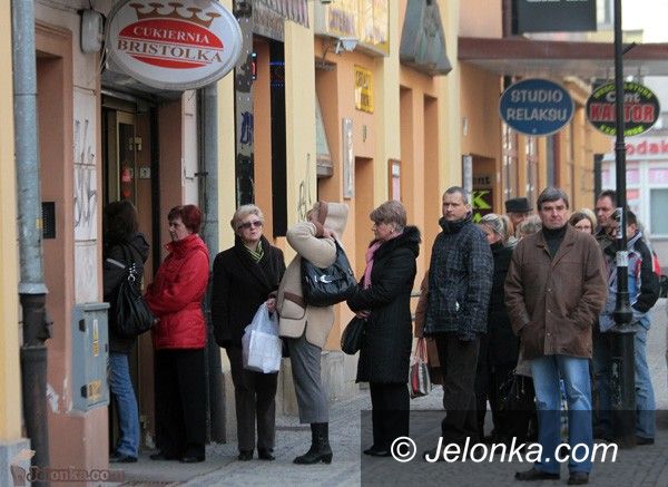 JELENIA GÓRA: Dziś jemy tłusto: pączki i faworki