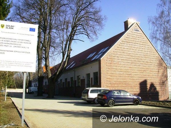 JELENIA GÓRA: Nowa hala w campusie już służy studentom