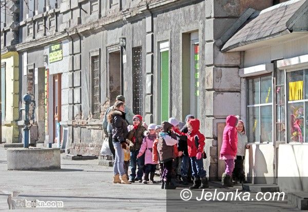 JELENIA GÓRA: Z przedszkolami w normie, ze żłobkami marnie