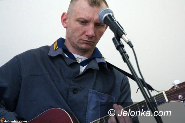 JELENIA GÓRA: Poetyckie i muzyczne życzenia zza krat