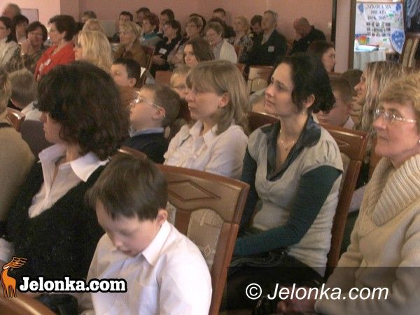 WOJCIESZYCE: Feta na jubileusz podstawówki. W Wojcieszycach warto żyć