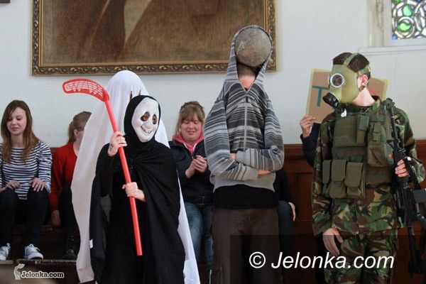 JELENIA GÓRA: Świętowali nadejście wiosny „Żeromaliami”
