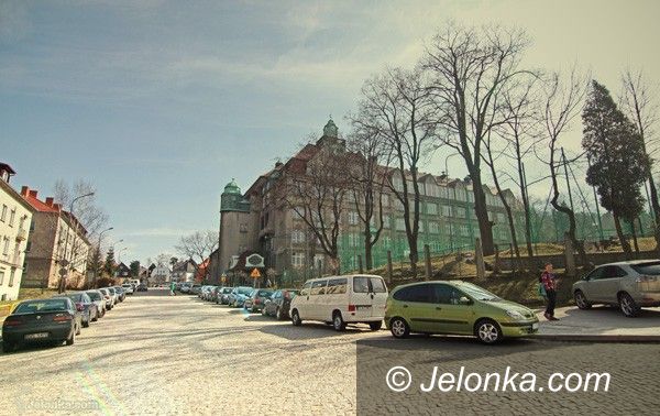 JELENIA GÓRA: Tłok chętnych do gimnazjum. Testowy bój o miejsca