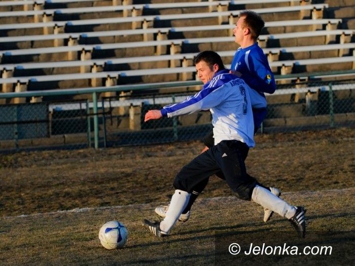IV-liga piłkarska: Zabójcza końcówka, Karkonosze wygrywają z Kuźnią Jawor