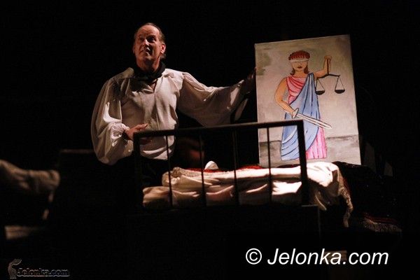 JELENIA GÓRA: Dusza w kajdanach. Po premierze „Procesu” Kafki