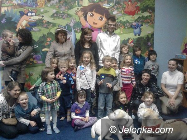 JELENIA GÓRA: Lekcja z czworonogami w Akademii Nauki
