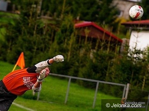 IV-liga, okręgówka, klasa A i B: Piłkarski weekend w pigułce, wyniki i tabele IV–ligi, okręgówki, klasy A i B