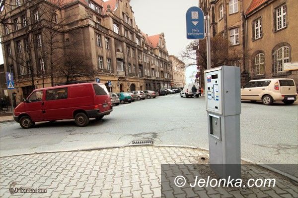 JELENIA GÓRA: Parkometry o słabej podstawie