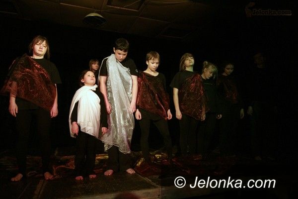 JELENIA GÓRA: Kto wygra forum? Niepewność do soboty