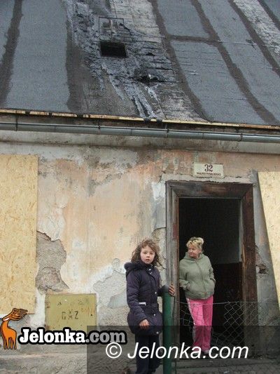 KOWARY: Pogorzelcy nie mają gdzie mieszkać i proszą o wsparcie