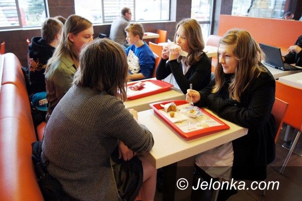 JELENIA GÓRA: Mała matura II. Po drugim dniu egzaminów w Gimnazjum nr 3