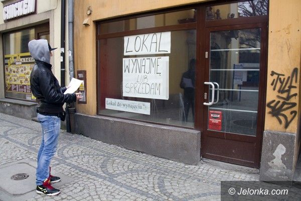 JELENIA GÓRA: Dlaczego lokale pustoszeją? Czynszem po łapach!