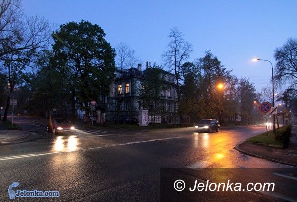 JELENIA GÓRA: Szukają oszczędności w kosztach oświetlenia miasta