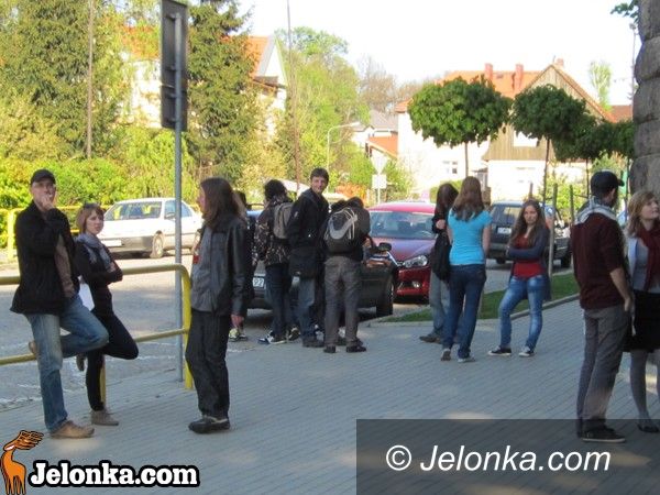 JELENIA GÓRA: Życie na maksa. Kręcili film w „Żeromie”