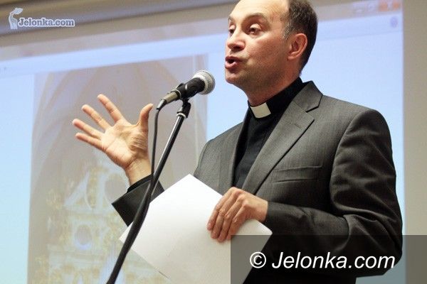 JELENIA GÓRA: Piękno i sacrum. O bazylice na kartach książki