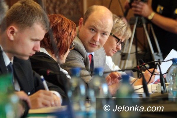 JELENIA GÓRA: Radni zlikwidowali szkołę przy „Małgosi”. Ostatecznie